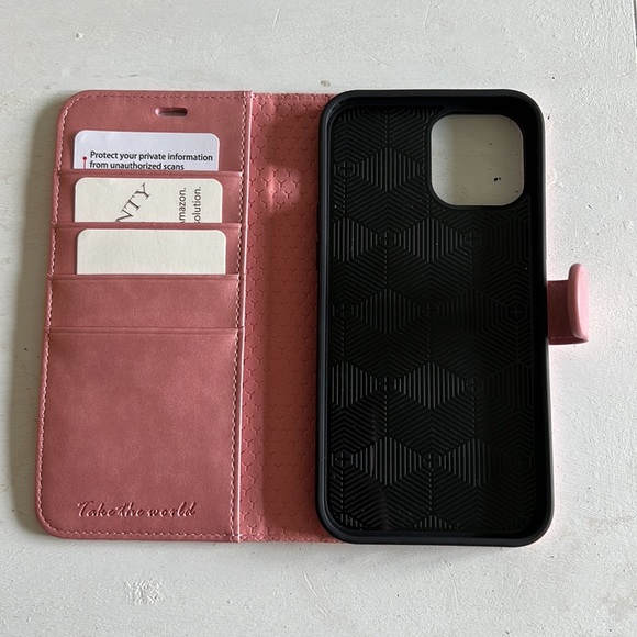 iPhone 12 Pro Max RFID wallet case - Picture 3 of 5